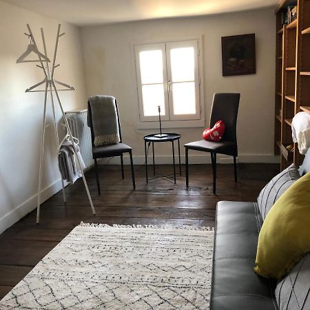 Beautifully Renovated Rooms On Place New York Angouleme Exterior photo